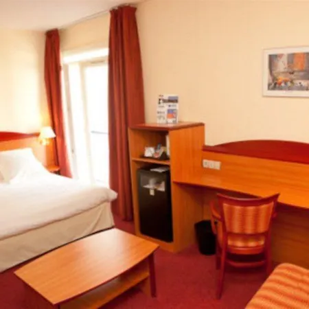 Ibis Styles Centre Gare نانت
