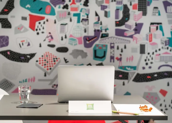 南特中心宜必思风格酒店 酒店 南特