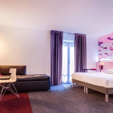 Ibis Styles Centre Gare 3* Ναντ