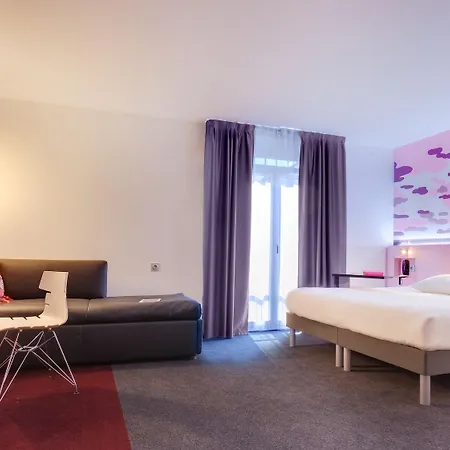 Ibis Styles Centre Gare 3* Ναντ