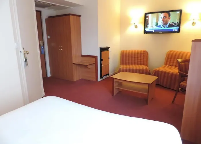 Ibis Styles Centre Gare 3* نانت